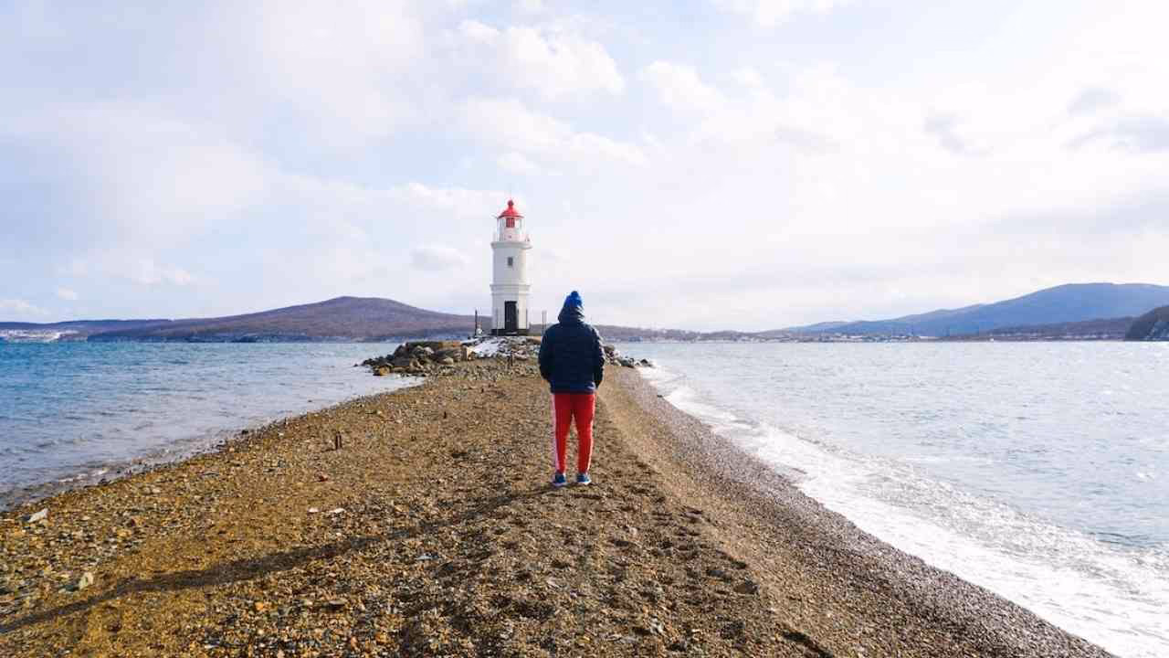 ¿Qué mensaje transmite el faro?