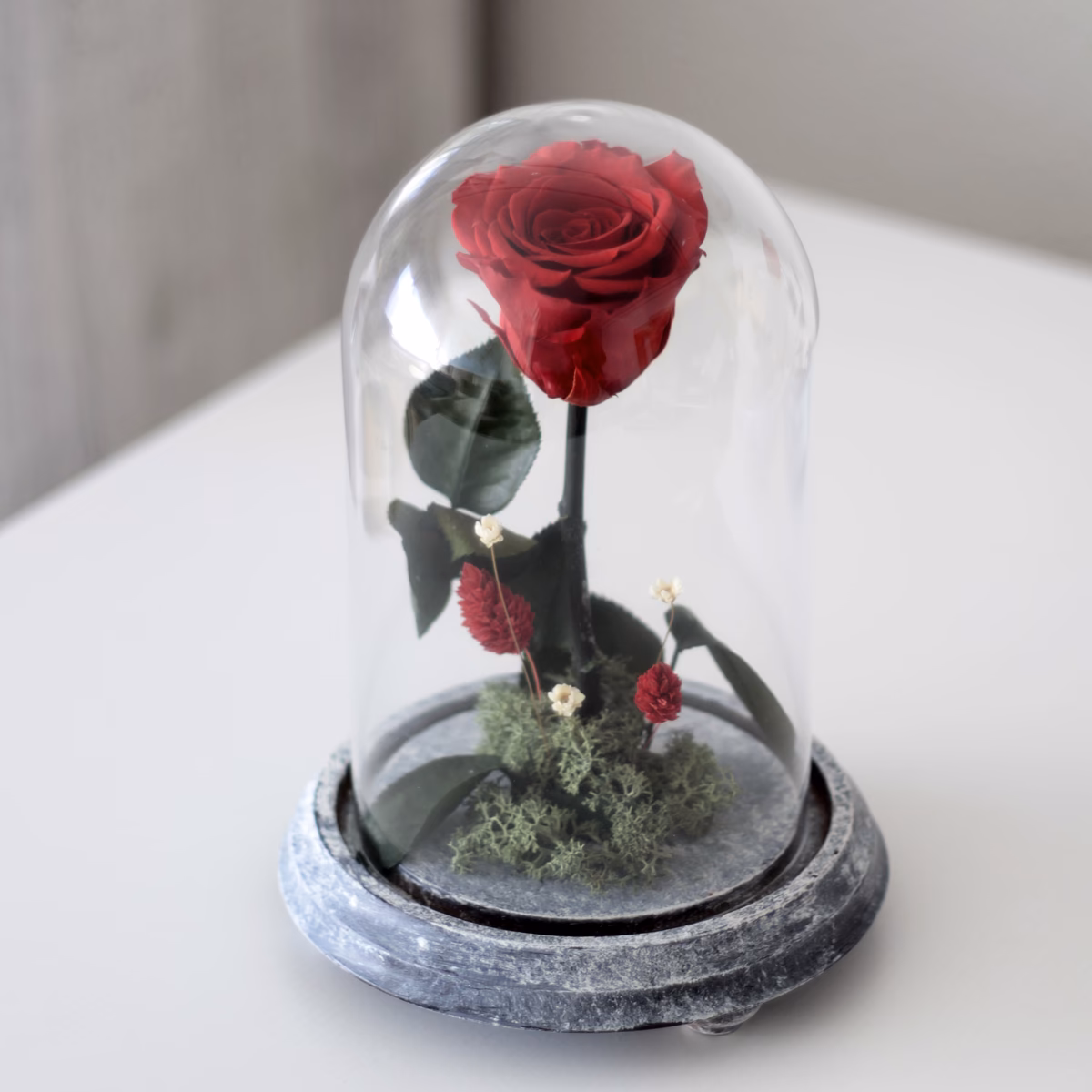 ¿Cuál es el significado de la rosa en la Bella y la Bestia?