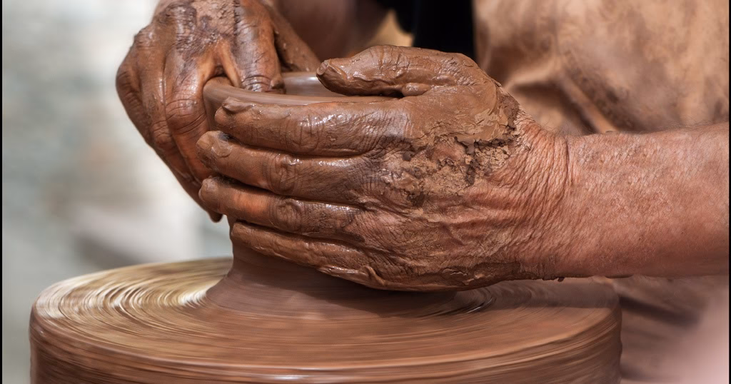 ¿Qué significan las vasijas rotas en la Biblia?